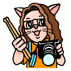 Drumming cat Bea!! GoodJob!!